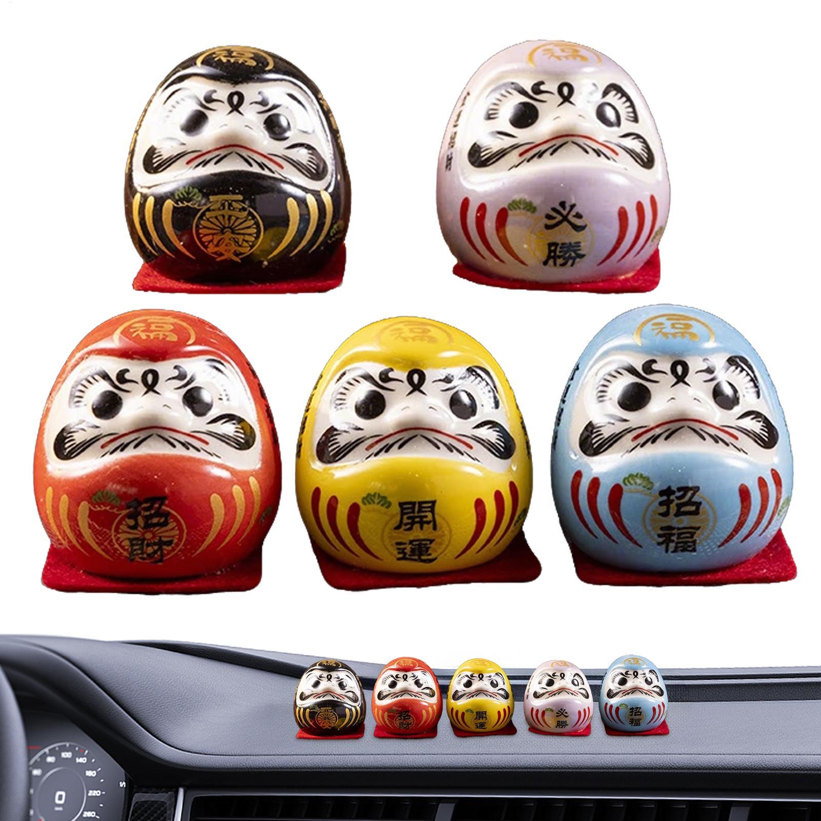Interior Design Japanese - ตุ๊กตาดารุมะเซรามิกญี่ปุ่น ชุดตุ๊กตาดารุมะเซนขนาดเล็ก รูปปั้นดารุมะ เครื่องประดับนำโชค ตกแต่งภายในรถยนต์ ตกแต่งบ้าน