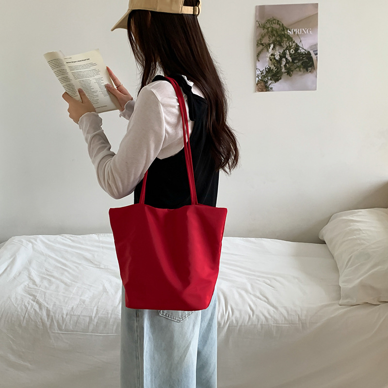 กระเป๋าสะพายไหล่ผู้หญิงสไตล์มิ - Interior Design Minimalist บทวิจารณ์และราคา